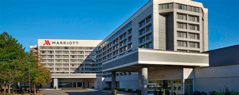hotels near dmk airport|hotels near the toronto airport.